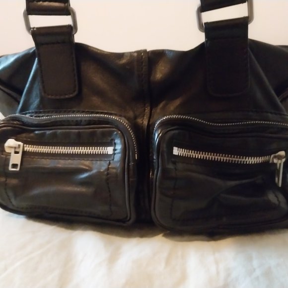 SOLD/ Chloe black leather Betty handbag - Picture 3 of 16